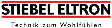 Logo von Stiebel Eltron mit dem Text STIEBEL ELTRON in fetten Großbuchstaben, umschlossen von einem roten Rechteck. Darunter steht in kleinerer schwarzer Schrift der Slogan „Technik zum Wohlfühlen“.